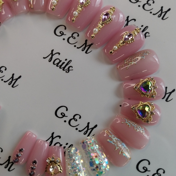 Press on nails (short coffin) - Picture 3 of 3